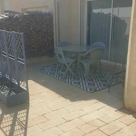 Maisonnette Au Calme Avec Parking Marguerittes Exterior photo